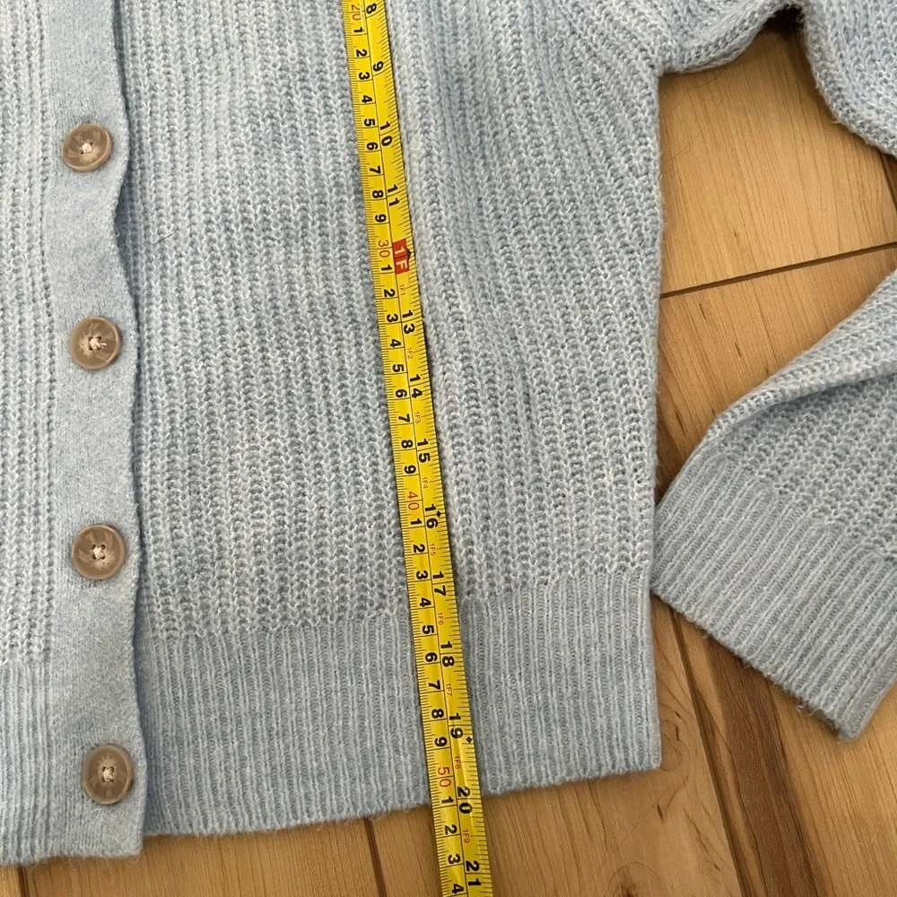 Universal Thread Light Blue Cropped Button-Front Cardigan - Picture 3 of 5